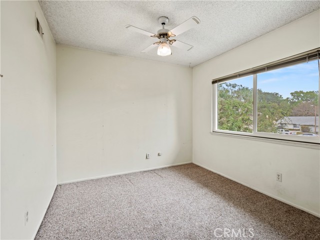 Detail Gallery Image 33 of 55 For 25582 Old Course Way, Valencia,  CA 91355 - 4 Beds | 3 Baths