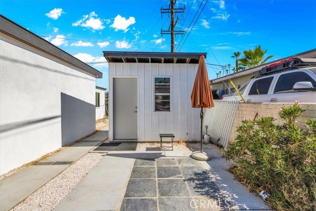 595 S Calle Santa Rosa, Palm Springs CA: https://media.crmls.org/medias/c7dda6bf-cc5c-4d0a-ad6e-3a8054558d13.jpg