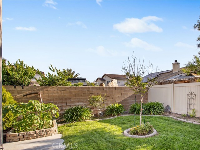 6347 Lyndsey Street, Eastvale CA: https://media.crmls.org/medias/c7deebb7-4a22-48e8-ad01-00ade6e087fb.jpg