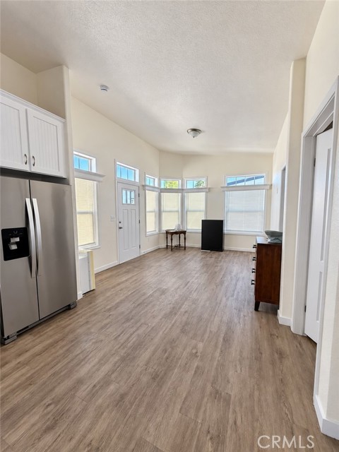 8250 Lankershim, 75 photo 7