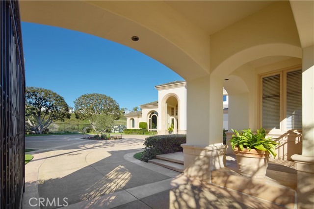 Detail Gallery Image 3 of 42 For 1 Elk Grove Ln, Laguna Niguel,  CA 92677 - 5 Beds | 5/2 Baths