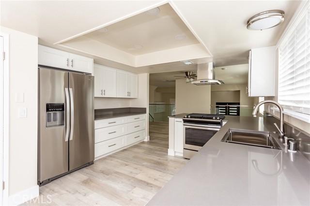 Detail Gallery Image 12 of 31 For 33702 Chula Vista Ave a,  Dana Point,  CA 92629 - 3 Beds | 3 Baths