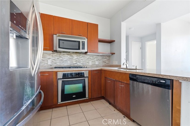 Detail Gallery Image 8 of 24 For 250 N First St #336,  Burbank,  CA 91502 - 2 Beds | 2 Baths