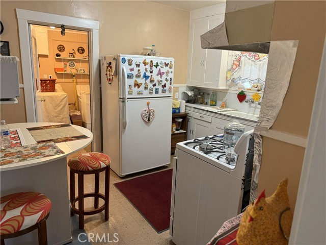 1610 Basler, Sacramento CA: https://media.crmls.org/medias/c7e147e1-cf6c-418c-8b18-ab5b35a4fcc5.jpg