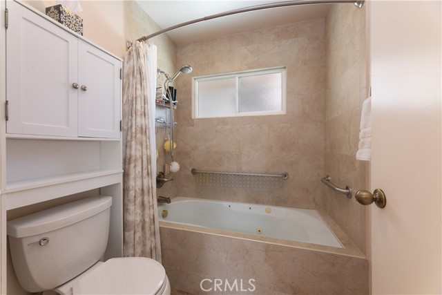 10262 Circulo De Juarez, Fountain Valley CA: https://media.crmls.org/medias/c7e1a43e-b374-4bbc-885d-b94382975b13.jpg