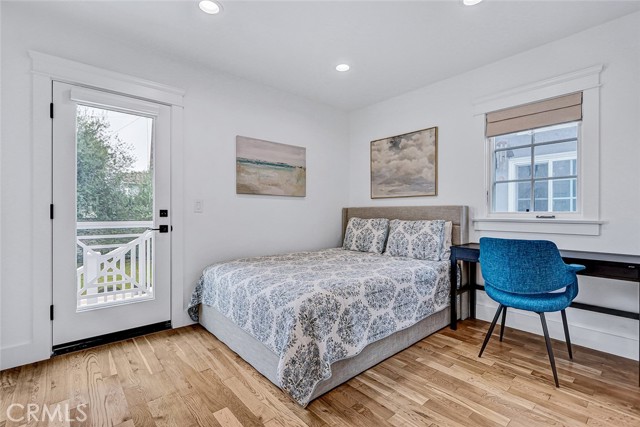 Detail Gallery Image 23 of 42 For 1717 Pacific Ave., Manhattan Beach,  CA 90266 - 4 Beds | 3 Baths