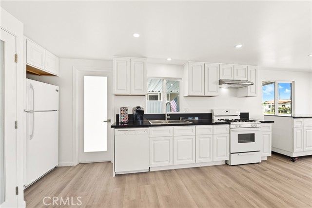 Detail Gallery Image 9 of 33 For 4388 E Central Ave Unit 121, Camarillo,  CA 93010 - 2 Beds | 2 Baths