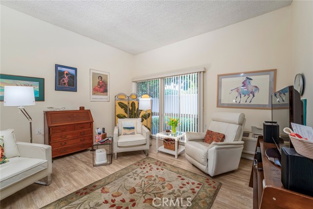 Detail Gallery Image 9 of 60 For 2220 E via Mariposa East #H,  Laguna Woods,  CA 92637 - 2 Beds | 1 Baths