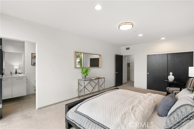 932 Manhattan Beach Blvd., Manhattan Beach, California 90266, 3 Bedrooms Bedrooms, ,2 BathroomsBathrooms,Residential,Sold,Manhattan Beach Blvd.,SB24148961