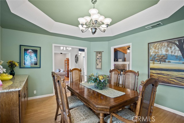 615 Crimson Court, Chico CA: https://media.crmls.org/medias/c7e46bc4-e78e-4648-bc0d-86d6ca45e737.jpg