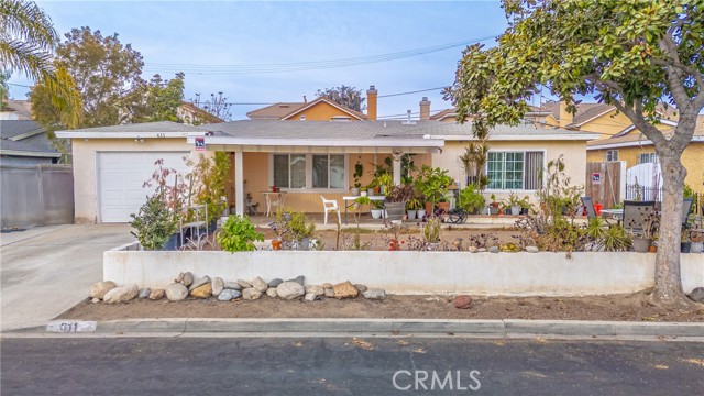 Detail Gallery Image 1 of 37 For 611 W 230th St, Carson,  CA 90745 - 3 Beds | 2 Baths