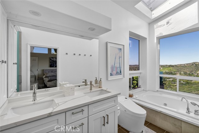 Detail Gallery Image 16 of 32 For 1630 Del Mar, Laguna Beach,  CA 92651 - 2 Beds | 3/1 Baths