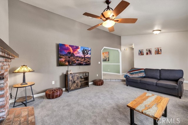 57856 El Dorado Drive, Yucca Valley CA: https://media.crmls.org/medias/c7e66f5b-e16f-458f-a3cb-6a399ac16809.jpg
