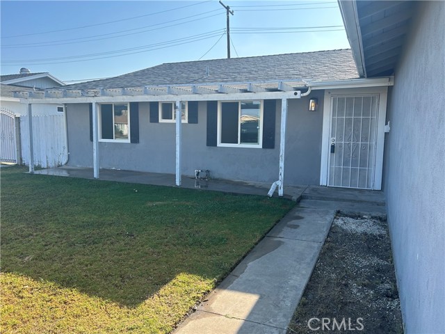 15911 Quartz Street, Westminster CA: https://media.crmls.org/medias/c7e7499f-9d34-474d-8494-120422ae672e.jpg