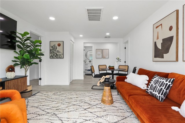 Detail Gallery Image 21 of 34 For 10082 Bonser, Garden Grove,  CA 92840 - 6 Beds | 3 Baths