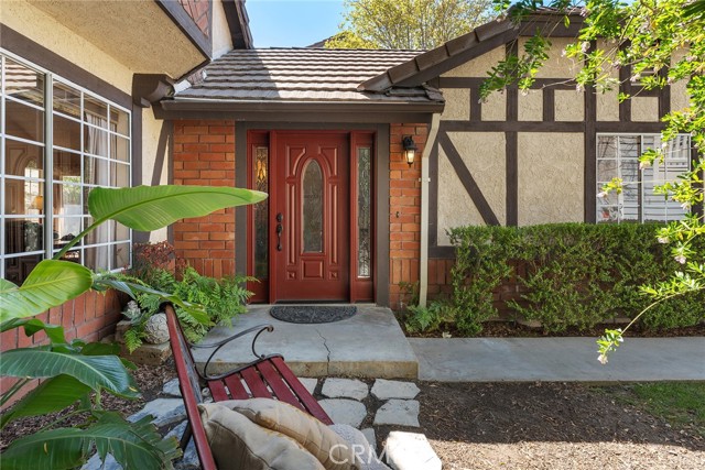 Detail Gallery Image 6 of 56 For 19852 Pandy Ct, Canyon Country,  CA 91351 - 3 Beds | 2/1 Baths
