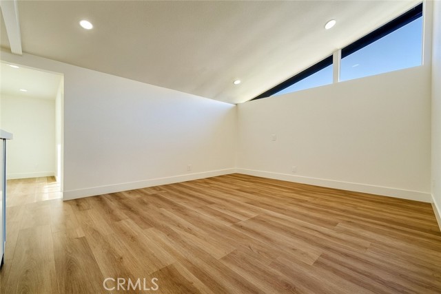 Detail Gallery Image 4 of 16 For 5548 Elmwood, San Bernardino,  CA 92404 - 4 Beds | 3 Baths