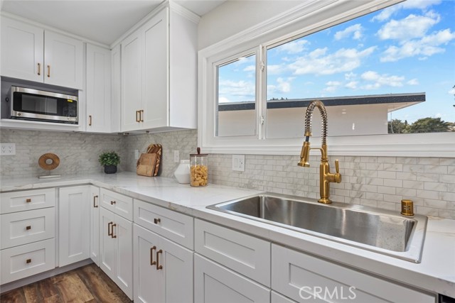 Detail Gallery Image 9 of 31 For 10607 La Alba Dr, Whittier,  CA 90603 - 4 Beds | 2 Baths