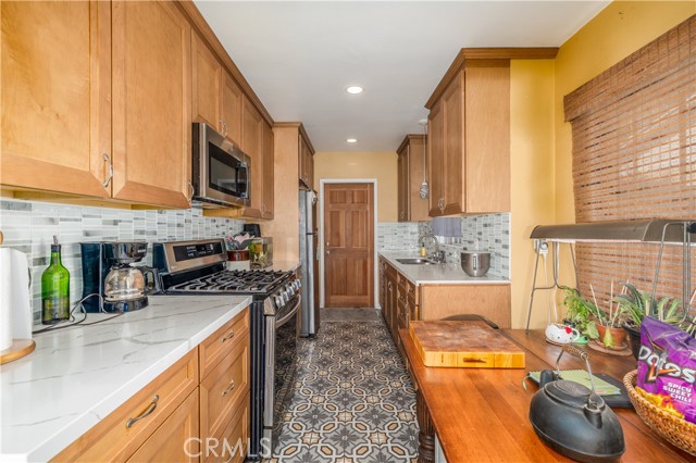 Detail Gallery Image 6 of 23 For 1442 S Van Ness, Santa Ana,  CA 92707 - 2 Beds | 1 Baths