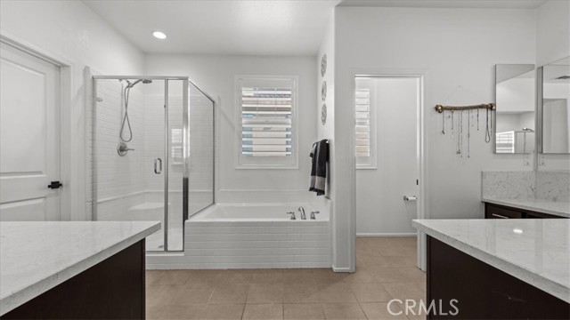 7323 Garnet Ridge, Jurupa Valley CA: https://media.crmls.org/medias/c7eca143-4f6e-44aa-afdf-34b810d035ec.jpg