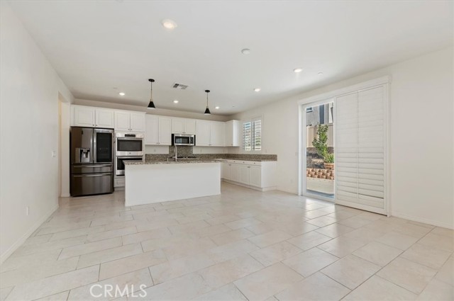 Detail Gallery Image 13 of 44 For 19435 Fortunello Ave, Riverside,  CA 92508 - 4 Beds | 3 Baths