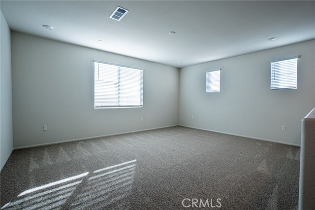 Detail Gallery Image 15 of 22 For 19508 Hanging Rock Rd., Lake Elsinore,  CA 92532 - 3 Beds | 3 Baths