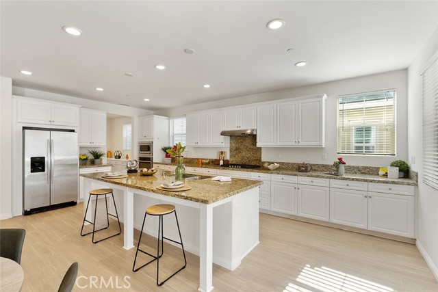 3131 E Rutherford Dr, Ontario CA: https://media.crmls.org/medias/c7ed6e3a-7215-4e5e-b228-22e5f7d13073.jpg