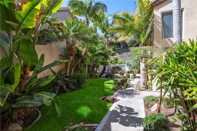 Detail Gallery Image 4 of 28 For 21015 Tomlee Ave, Torrance,  CA 90503 - 4 Beds | 3 Baths