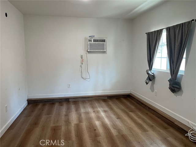 Detail Gallery Image 4 of 13 For 34667 Borchard Rd #L,  Lake Elsinore,  CA 92530 - 1 Beds | 1 Baths