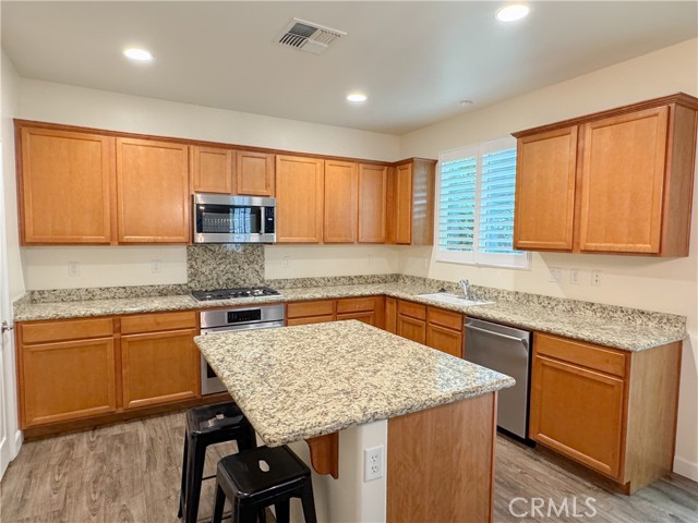 Detail Gallery Image 17 of 48 For 8302 Allyn Bacon, Bakersfield,  CA 93311 - 4 Beds | 3 Baths