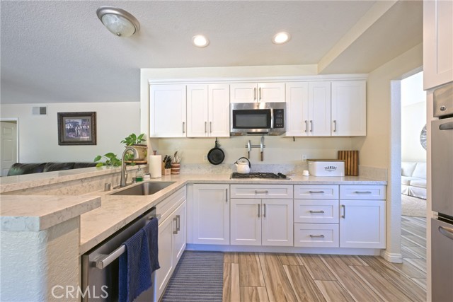 Detail Gallery Image 43 of 59 For 31465 Paseo Goleta, Temecula,  CA 92592 - 4 Beds | 3 Baths