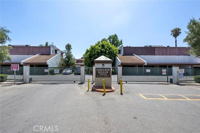 986 S Citron Street, Anaheim CA: https://media.crmls.org/medias/c7ef3568-b579-42f0-92fd-4f5204916cdd.jpg