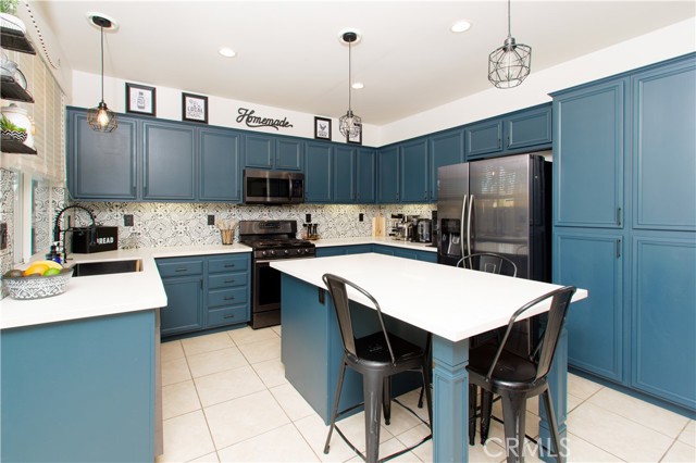 Detail Gallery Image 9 of 24 For 29282 Castlewood, Menifee,  CA 92584 - 4 Beds | 3 Baths