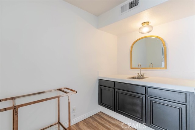 Detail Gallery Image 23 of 38 For 13543 Moorpark St #7,  Sherman Oaks,  CA 91423 - 2 Beds | 2 Baths