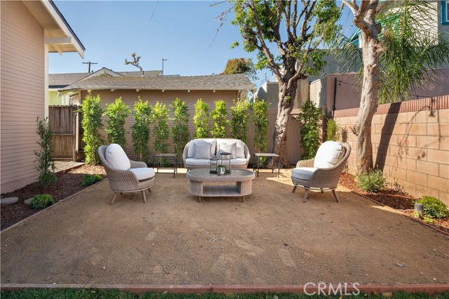 Detail Gallery Image 19 of 27 For 4245 E 6th, Long Beach,  CA 90814 - 2 Beds | 1 Baths