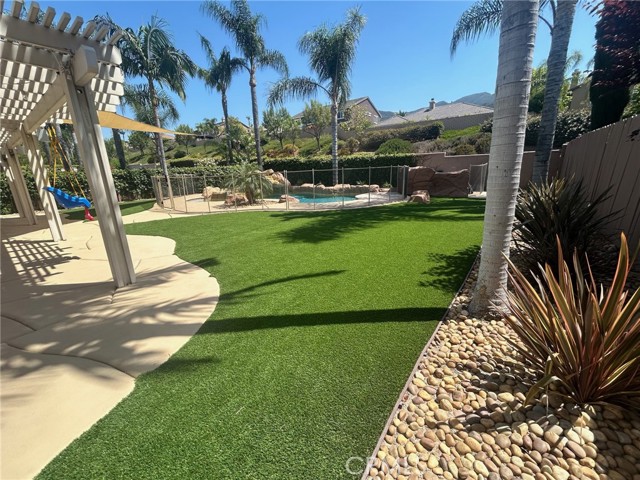 Detail Gallery Image 3 of 18 For 3324 Big Dipper Cir, Corona,  CA 92882 - 5 Beds | 4 Baths