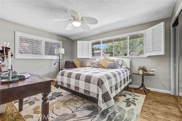 10417 Laramie Avenue, Chatsworth CA: https://media.crmls.org/medias/c7f1aa86-cd56-4947-bbd7-37a9d194d14c.jpg