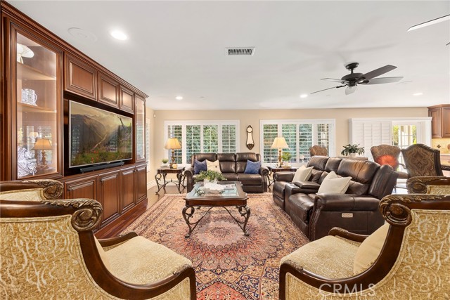 Detail Gallery Image 18 of 67 For 5571 Clover Hill, Yorba Linda,  CA 92886 - 6 Beds | 6/2 Baths