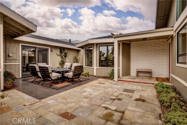 125 Park Place, Pismo Beach CA: https://media.crmls.org/medias/c7f2cc2c-798a-4849-b33c-6c5b312b481a.jpg