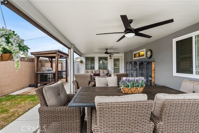 10041 Margo Lane, Westminster CA: https://media.crmls.org/medias/c7f35eb8-5139-4012-ad87-af33183dfe6f.jpg