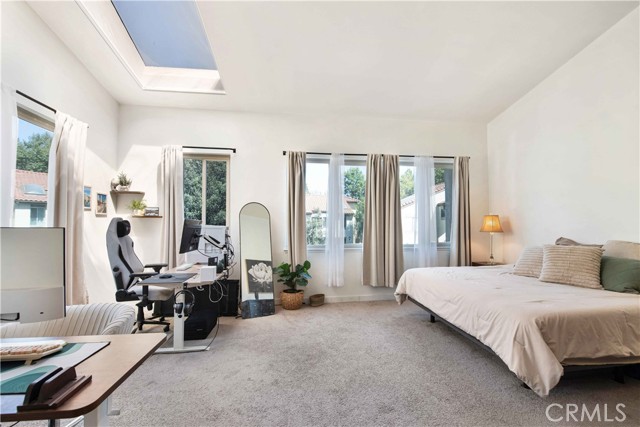 3168 Darby Street, Simi Valley CA: https://media.crmls.org/medias/c7f37efa-5044-4951-a883-db18577d0ac7.jpg