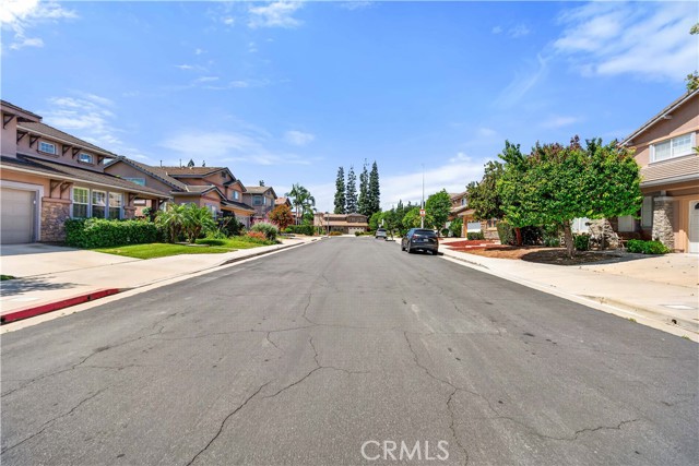 Detail Gallery Image 29 of 29 For 21803 Delany Ln, Canoga Park,  CA 91304 - 3 Beds | 3 Baths