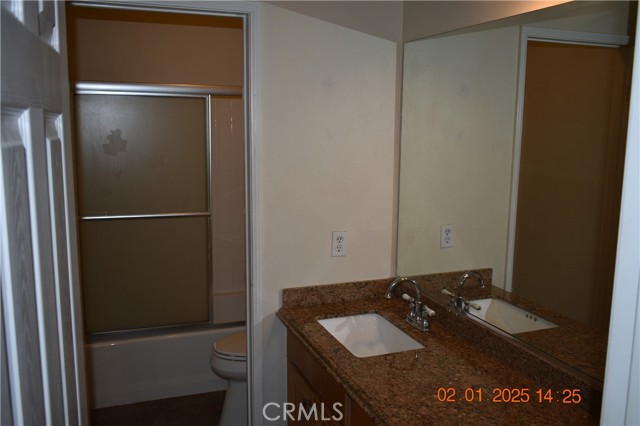 Detail Gallery Image 7 of 28 For 4257 Castlepeak, Corona,  CA 92883 - 4 Beds | 2 Baths