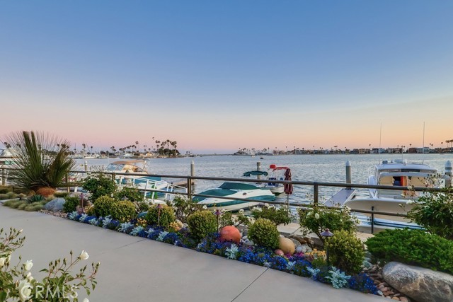 6048 Lido Lane, Long Beach CA: https://media.crmls.org/medias/c7f49660-5259-4567-8b3c-c0d05e8d8979.jpg