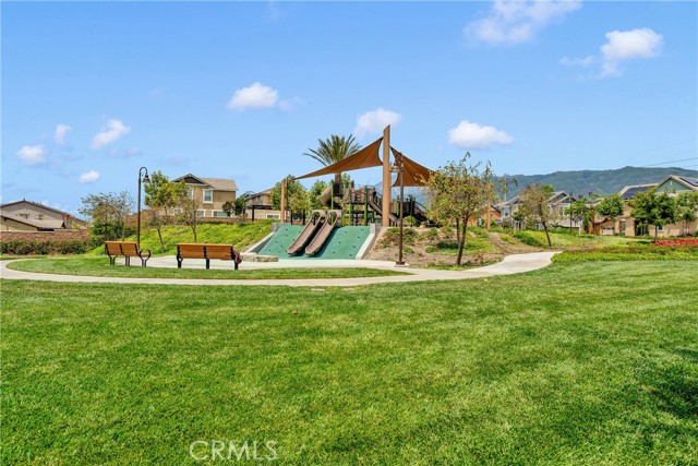 16718 Wyndham Lane, Fontana CA: https://media.crmls.org/medias/c7f4c8ad-a996-4c01-8dbc-72bf5b2535a4.jpg