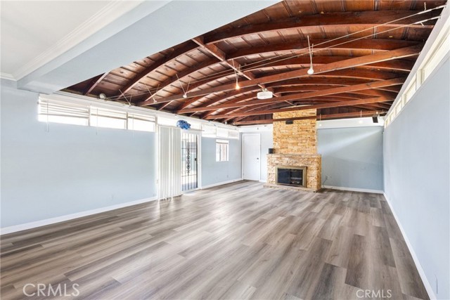 Detail Gallery Image 14 of 28 For 9232 S 7th Ave, Inglewood,  CA 90305 - 4 Beds | 2/1 Baths