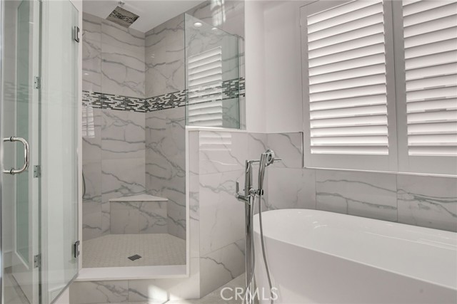 OWNERS SOAKING TUB AND SHOWER