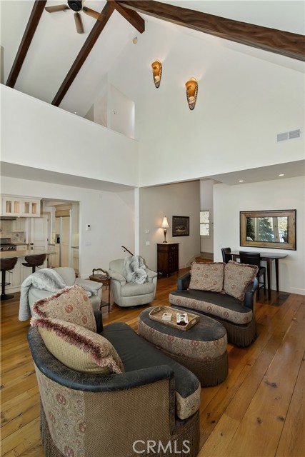 Detail Gallery Image 8 of 59 For 319 Mittry Ln, Lake Arrowhead,  CA 92352 - 2 Beds | 2/1 Baths