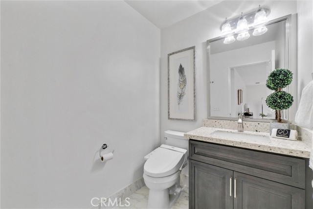 Detail Gallery Image 14 of 66 For 2408 Innisfree Ct, Fullerton,  CA 92831 - 5 Beds | 2/1 Baths