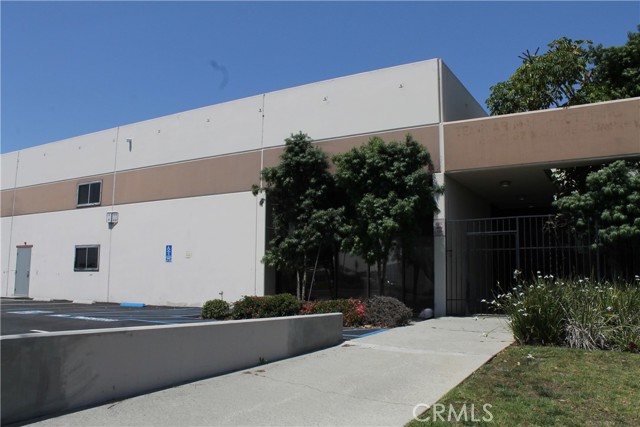 Image 3 of 62 For 18737 Reyes Avenue